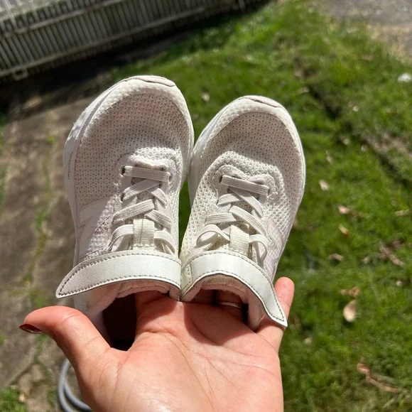 New Balance Arishi Kids Sneakers - Cream and Pink - Picture 9 of 10